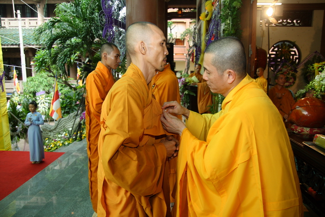 Chùm ảnh: Các đoàn viếng tang lễ HT. Thích Minh Châu - Chiều 05/09/2012