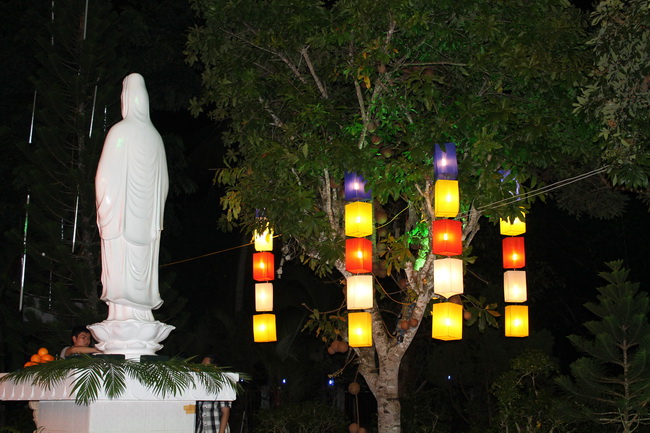 Lễ vía Bồ Tát Quán Thế Âm tại chùa Phước Sơn