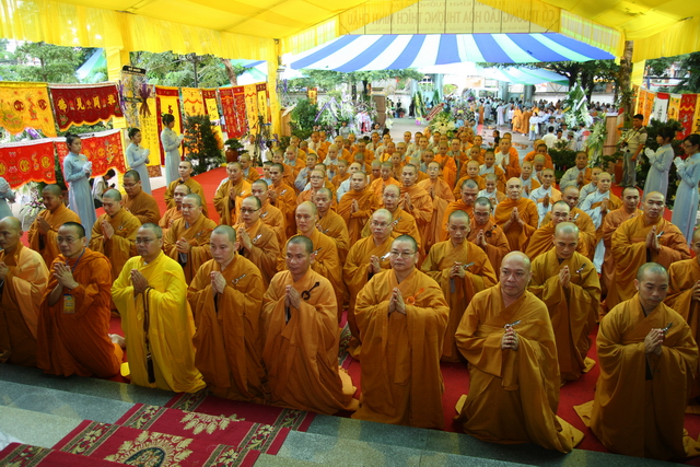 Chùm ảnh: Các đoàn viếng tang lễ HT. Thích Minh Châu - Chiều 05/09/2012