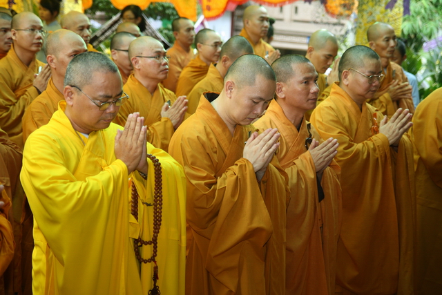 Chùm ảnh: Các đoàn viếng tang lễ HT. Thích Minh Châu - Chiều 05/09/2012