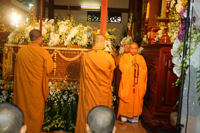 Chùm ảnh: Các đoàn viếng tang lễ HT. Thích Minh Châu - Chiều 05/09/2012
