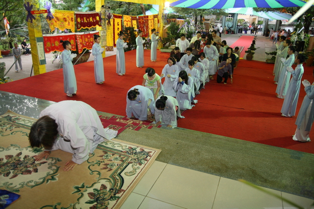 Chùm ảnh: Các đoàn viếng tang lễ HT. Thích Minh Châu - Chiều 05/09/2012