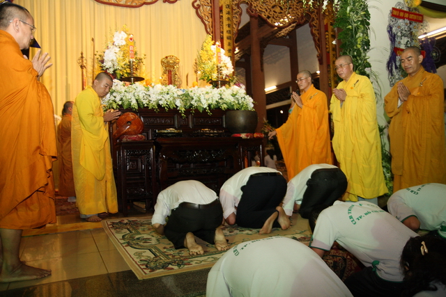 Chùm ảnh: Các đoàn viếng tang lễ HT. Thích Minh Châu - Chiều 05/09/2012