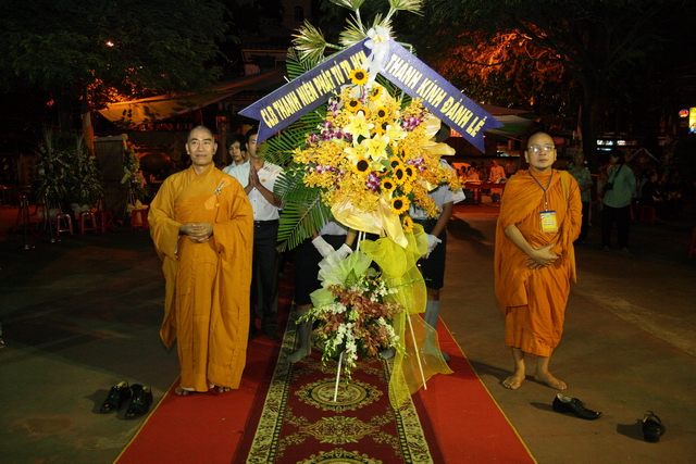 Chùm ảnh: Các đoàn viếng tang lễ HT. Thích Minh Châu - Chiều 05/09/2012