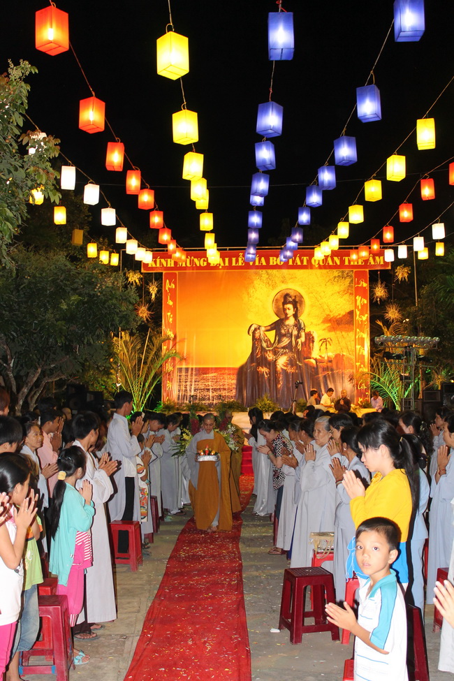 Lễ vía Bồ Tát Quán Thế Âm tại chùa Phước Sơn