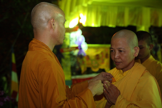 Chùm ảnh: Các đoàn viếng tang lễ HT. Thích Minh Châu - Chiều 05/09/2012