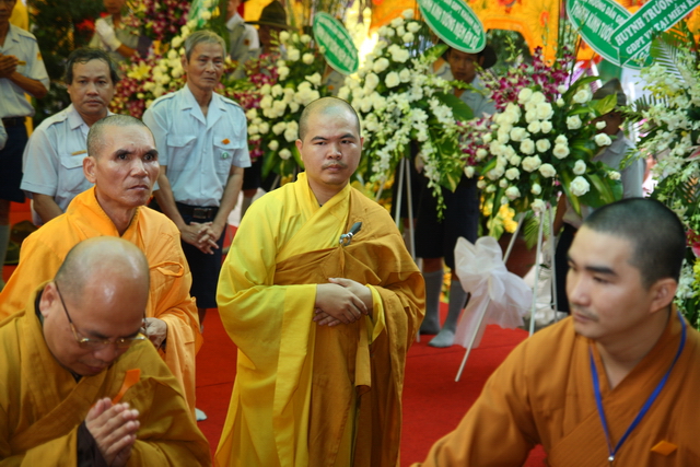 Chùm ảnh: Các đoàn viếng tang lễ HT. Thích Minh Châu - Sáng 06/09/2012