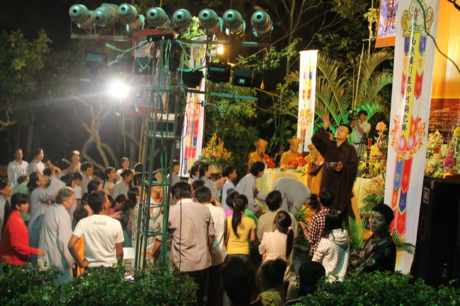 Lễ vía Bồ Tát Quán Thế Âm tại chùa Phước Sơn