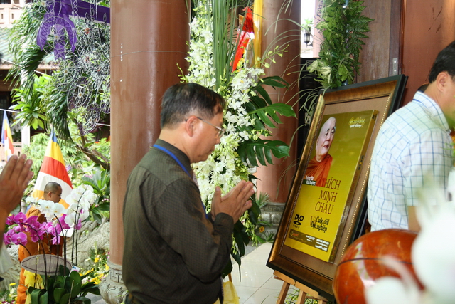 Chùm ảnh: Các đoàn viếng tang lễ HT. Thích Minh Châu - Chiều 06/09/2012