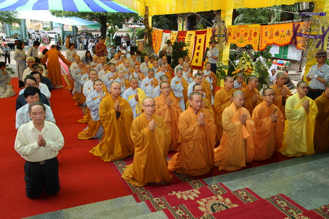 Chùm ảnh: Các đoàn viếng tang lễ HT. Thích Minh Châu - Chiều 06/09/2012