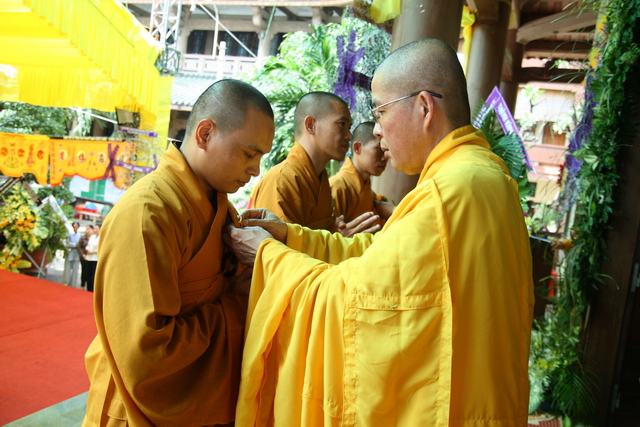 Chùm ảnh: Các đoàn viếng tang lễ HT. Thích Minh Châu - Chiều 06/09/2012