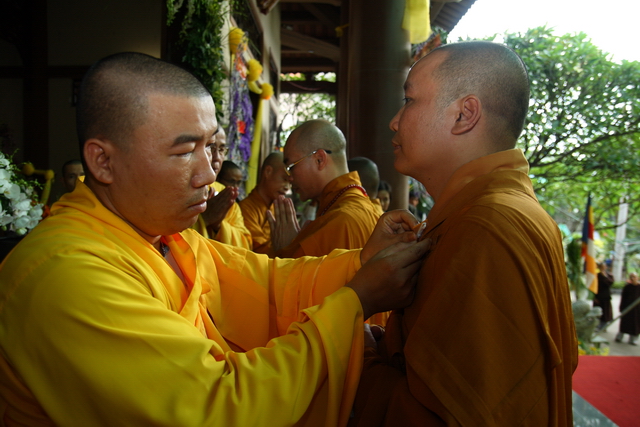 Chùm ảnh: Các đoàn viếng tang lễ HT. Thích Minh Châu - Chiều 06/09/2012
