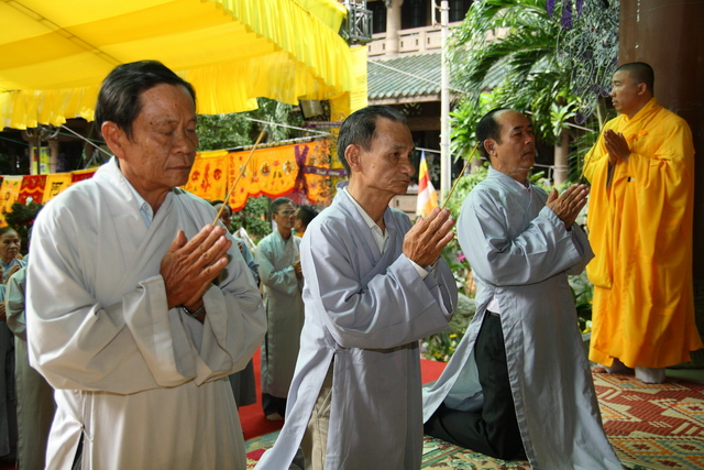 Chùm ảnh: Các đoàn viếng tang lễ HT. Thích Minh Châu - Chiều 06/09/2012