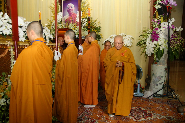 Chùm ảnh: Các đoàn viếng tang lễ HT. Thích Minh Châu - Chiều 06/09/2012