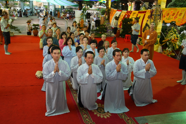 Chùm ảnh: Các đoàn viếng tang lễ HT. Thích Minh Châu - Chiều 06/09/2012