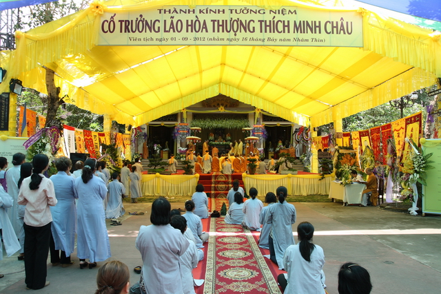 Chùm ảnh: Các đoàn viếng tang lễ HT. Thích Minh Châu - Sáng 07/09/2012