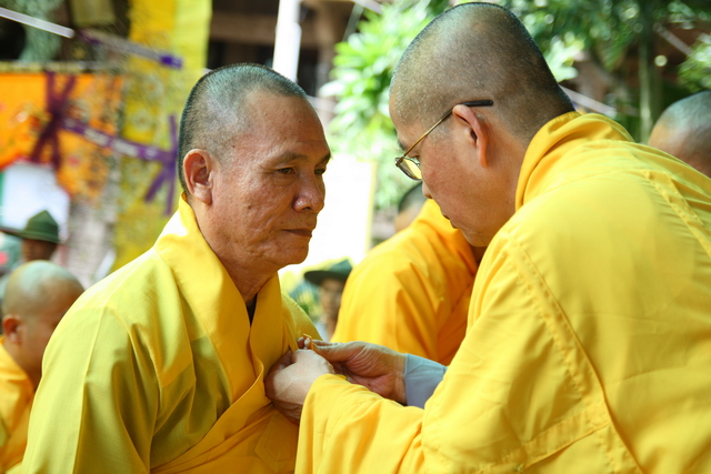 Chùm ảnh: Các đoàn viếng tang lễ HT. Thích Minh Châu - Chiều 07/09/2012 - Phần 1