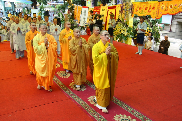 Chùm ảnh: Các đoàn viếng tang lễ HT. Thích Minh Châu - Chiều 07/09/2012 - Phần 1