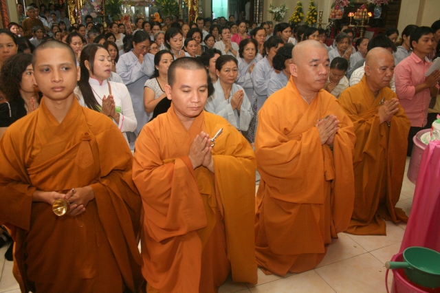 Chùm ảnh: Lễ tắm Phật tại chùa Giác Ngộ - Phật đản PL 2556