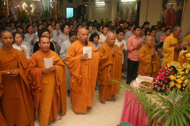 Chùm ảnh: Lễ tắm Phật tại chùa Giác Ngộ - Phật đản PL 2556