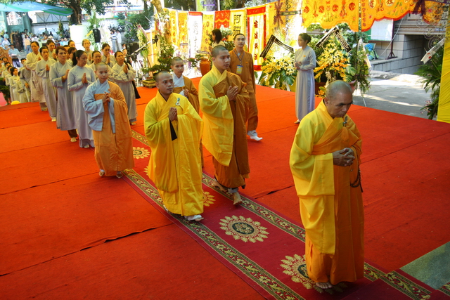 Chùm ảnh: Các đoàn viếng tang lễ HT. Thích Minh Châu - Sáng 08/09/2012