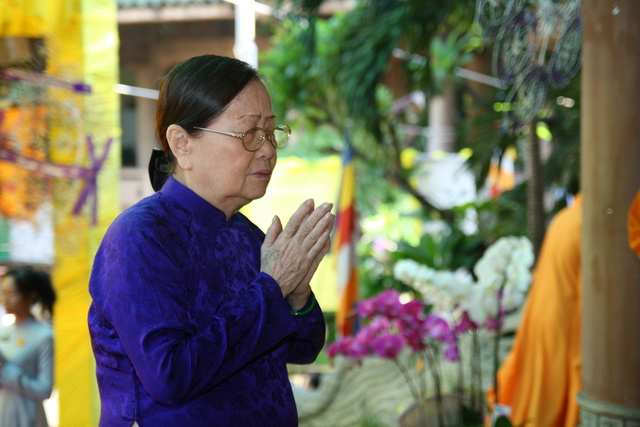 Chùm ảnh: Các đoàn viếng tang lễ HT. Thích Minh Châu - Sáng 08/09/2012