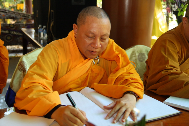 Chùm ảnh: Các đoàn viếng tang lễ HT. Thích Minh Châu - Sáng 08/09/2012