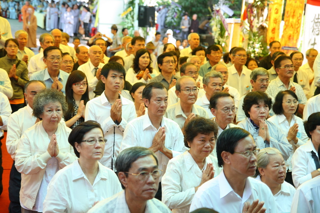 Chùm ảnh: Các đoàn viếng tang lễ HT. Thích Minh Châu - Sáng 08/09/2012