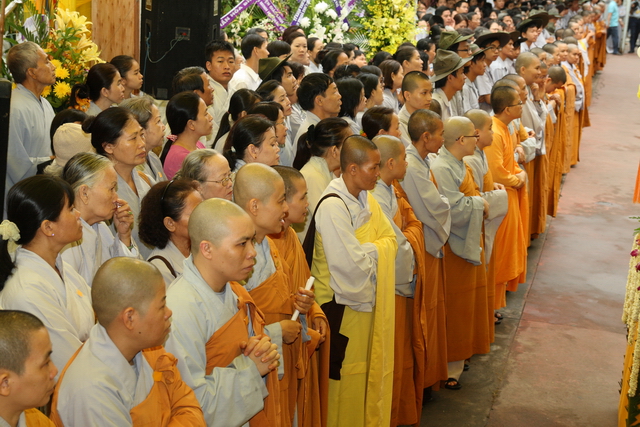 Vạn Hạnh: Lễ tống biệt nhục thân cố HT. Thượng Minh hạ Châu về cõi Phật