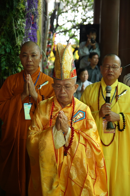 Vạn Hạnh: Lễ tống biệt nhục thân cố HT. Thượng Minh hạ Châu về cõi Phật