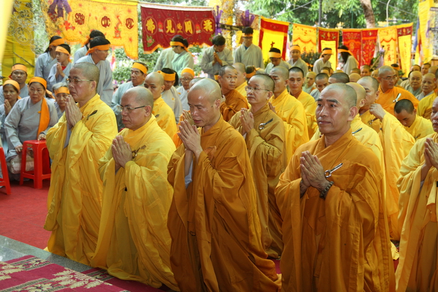 Vạn Hạnh: Lễ tống biệt nhục thân cố HT. Thượng Minh hạ Châu về cõi Phật