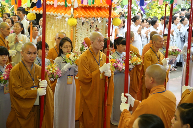 Vạn Hạnh: Lễ tống biệt nhục thân cố HT. Thượng Minh hạ Châu về cõi Phật