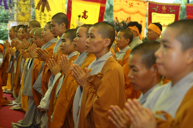 Vạn Hạnh: Lễ tống biệt nhục thân cố HT. Thượng Minh hạ Châu về cõi Phật