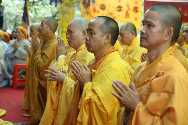 Vạn Hạnh: Lễ tống biệt nhục thân cố HT. Thượng Minh hạ Châu về cõi Phật