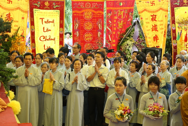 Vạn Hạnh: Lễ tống biệt nhục thân cố HT. Thượng Minh hạ Châu về cõi Phật