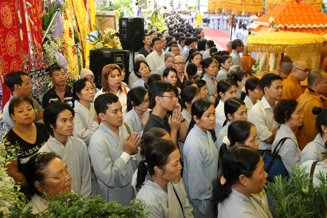 Vạn Hạnh: Lễ tống biệt nhục thân cố HT. Thượng Minh hạ Châu về cõi Phật