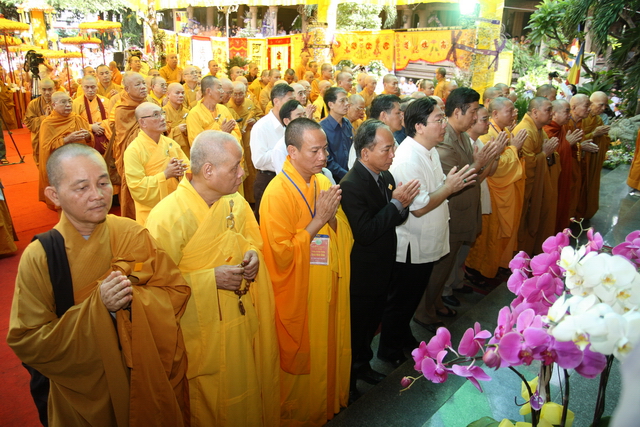 Vạn Hạnh: Lễ tống biệt nhục thân cố HT. Thượng Minh hạ Châu về cõi Phật