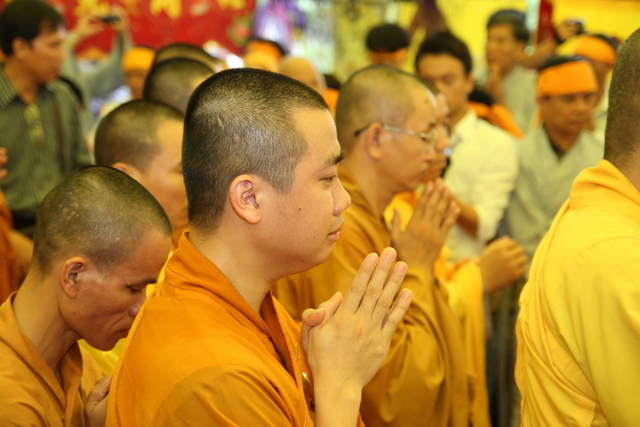 Vạn Hạnh: Lễ tống biệt nhục thân cố HT. Thượng Minh hạ Châu về cõi Phật