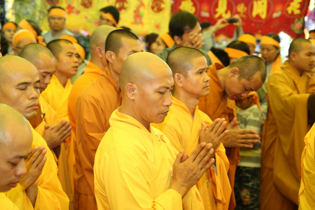 Vạn Hạnh: Lễ tống biệt nhục thân cố HT. Thượng Minh hạ Châu về cõi Phật