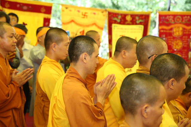 Vạn Hạnh: Lễ tống biệt nhục thân cố HT. Thượng Minh hạ Châu về cõi Phật