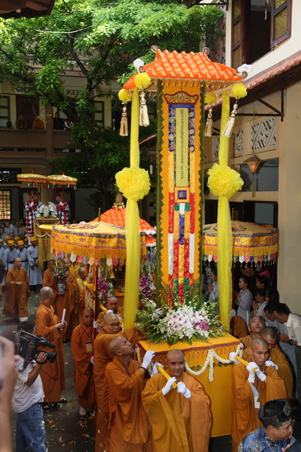 Vạn Hạnh: Lễ tống biệt nhục thân cố HT. Thượng Minh hạ Châu về cõi Phật