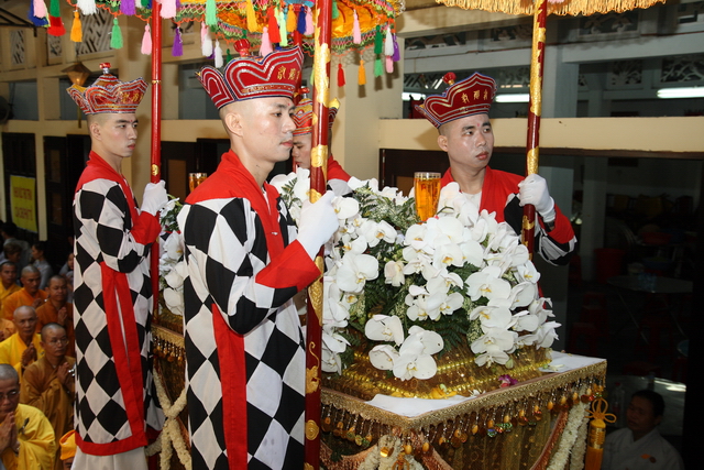 Vạn Hạnh: Lễ tống biệt nhục thân cố HT. Thượng Minh hạ Châu về cõi Phật