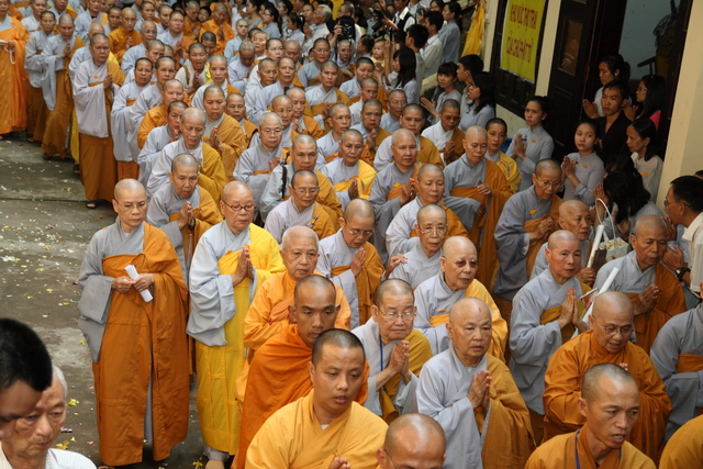 Vạn Hạnh: Lễ tống biệt nhục thân cố HT. Thượng Minh hạ Châu về cõi Phật