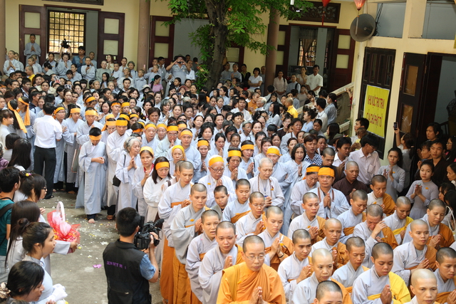 Vạn Hạnh: Lễ tống biệt nhục thân cố HT. Thượng Minh hạ Châu về cõi Phật