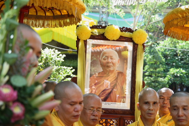 Vạn Hạnh: Lễ tống biệt nhục thân cố HT. Thượng Minh hạ Châu về cõi Phật