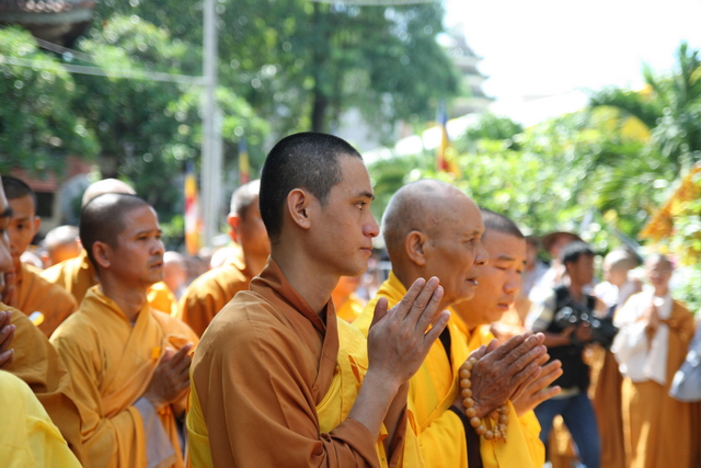 Vạn Hạnh: Lễ tống biệt nhục thân cố HT. Thượng Minh hạ Châu về cõi Phật
