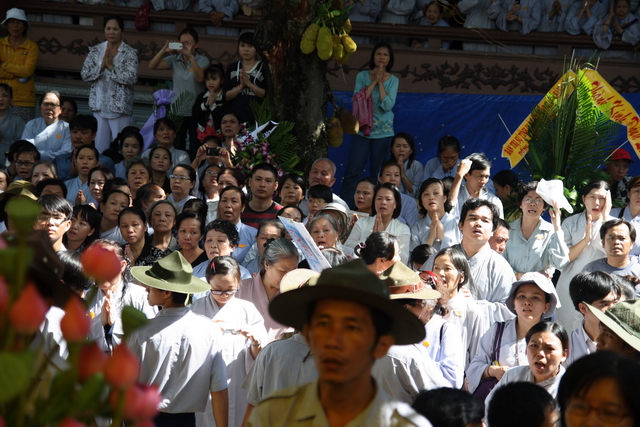 Vạn Hạnh: Lễ tống biệt nhục thân cố HT. Thượng Minh hạ Châu về cõi Phật