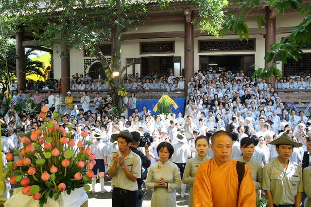 Vạn Hạnh: Lễ tống biệt nhục thân cố HT. Thượng Minh hạ Châu về cõi Phật