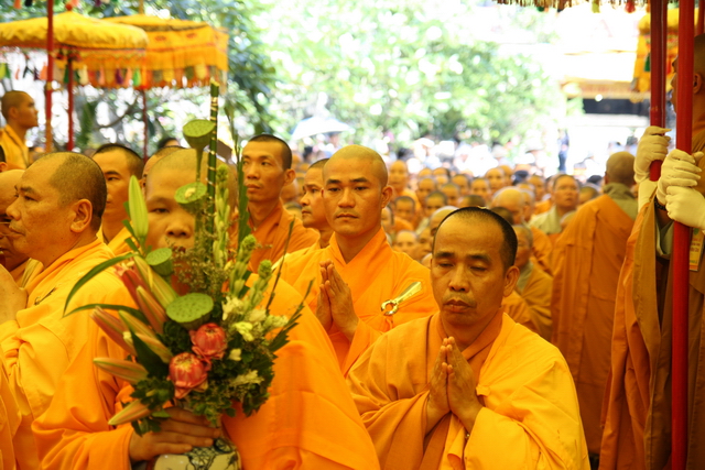 Vạn Hạnh: Lễ tống biệt nhục thân cố HT. Thượng Minh hạ Châu về cõi Phật