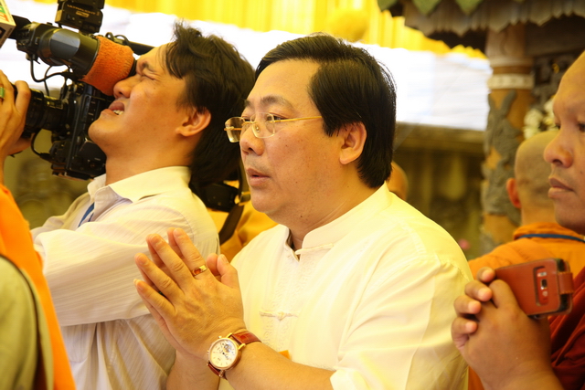 Vạn Hạnh: Lễ tống biệt nhục thân cố HT. Thượng Minh hạ Châu về cõi Phật